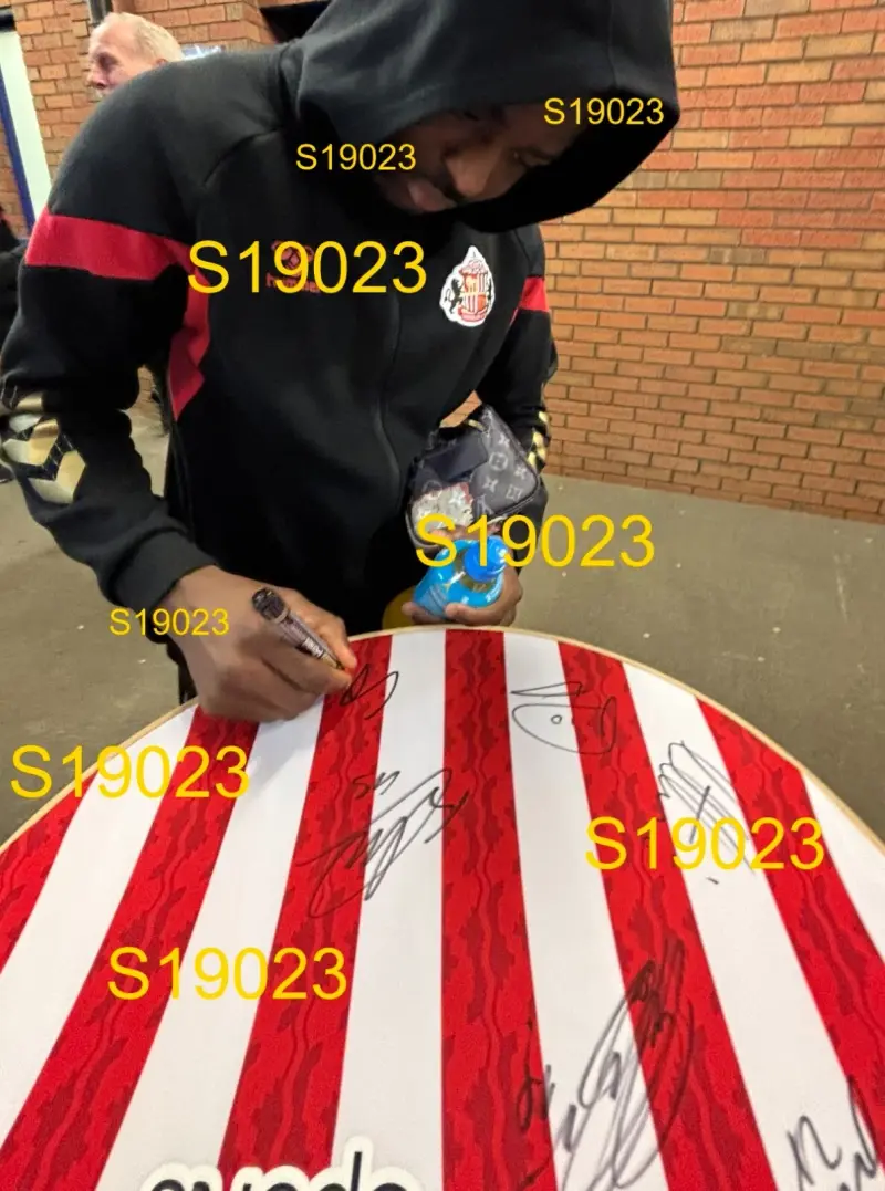 Signed Sunderland AFC Squad Shirt (2024/25) — image 4